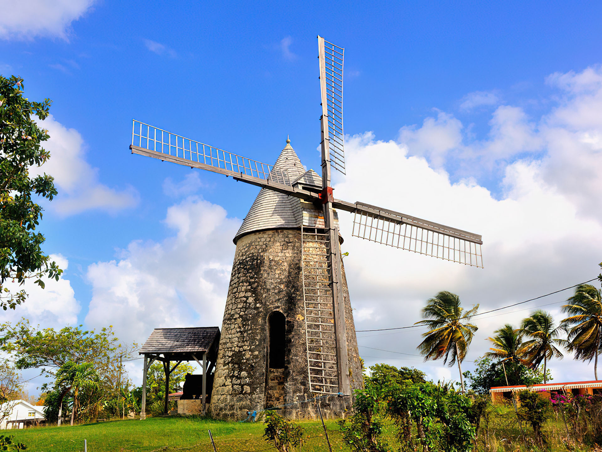 moulin Explorez la Mer de Guadeloupe : Excursions Uniques