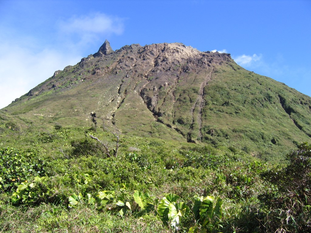 soufriere_ Découvrez les Activités Volcaniques en Guadeloupe